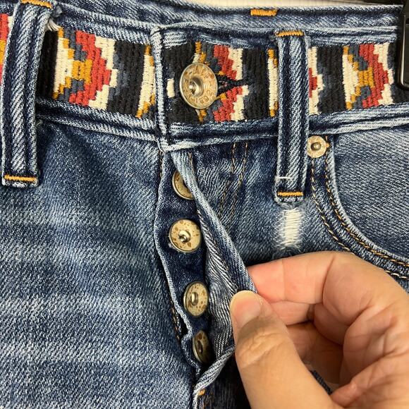Abercrombie & Fitch Embroidered Waist Distressed Denim Shorts Size 26 button fly - Picture 2 of 6